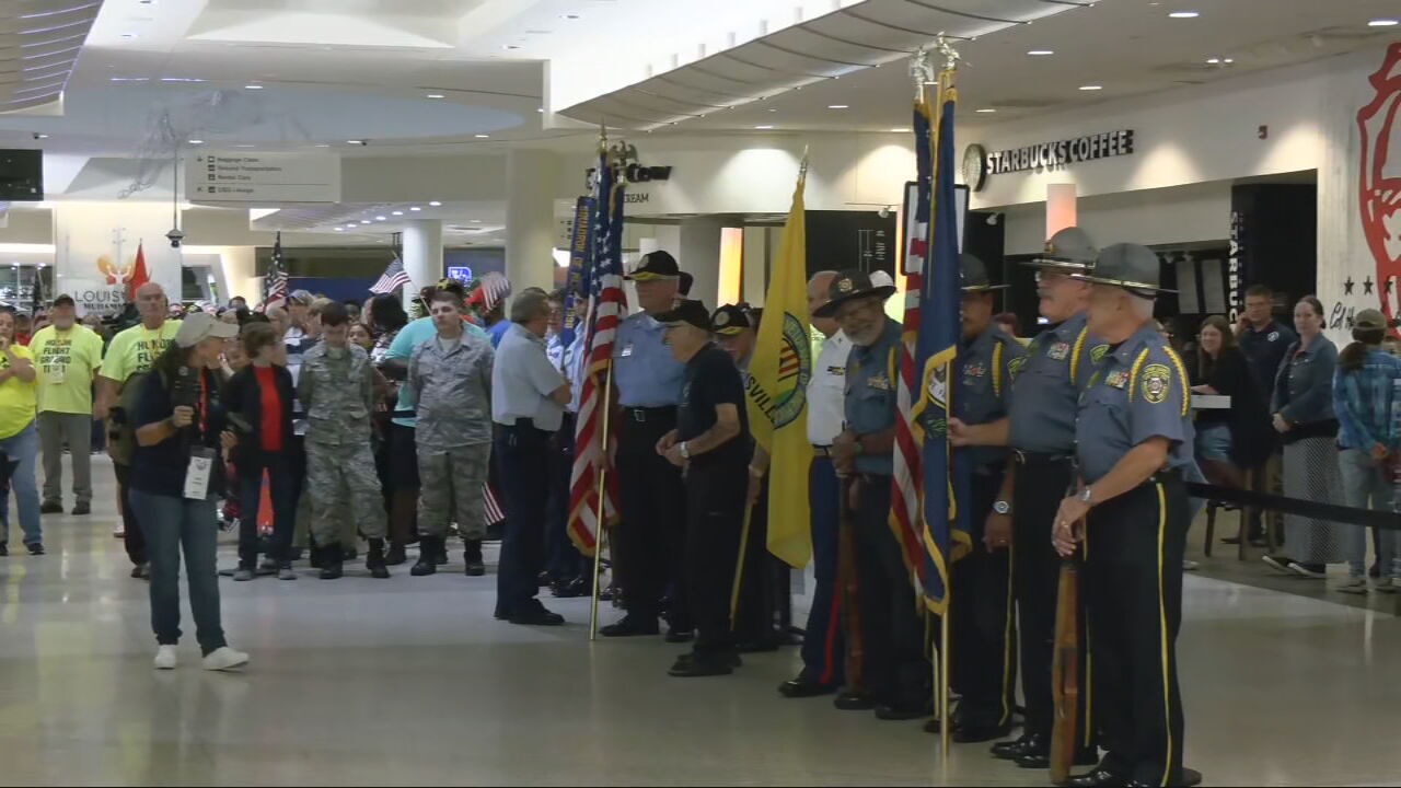 Honor Flight returns to Louisville 9-7-22.jpeg